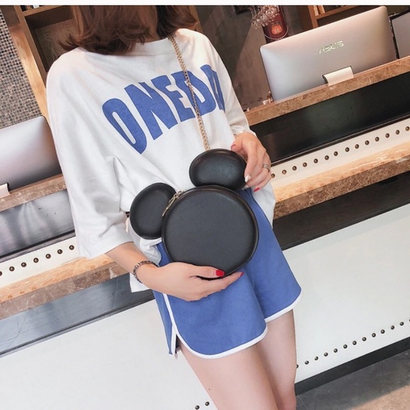 Disney Mickey Mouse Black Crossbody Bag Handbag - Picture 2 of 6